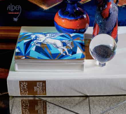 aldeahome's tweet photo. This hand-decorated Bone China Ceramic Box with 24 kt gold trim has the image of Pegasus. Son of Poseidon, beloved and immortalized by Zeus for his service &amp; loyalty. 
#aldea #aldea #homeandbaby #aldeashopping #la #losangeles #sf #culvercity #sanfrancisco #shoplocal #pegasus https://t.co/zelGABgt5V