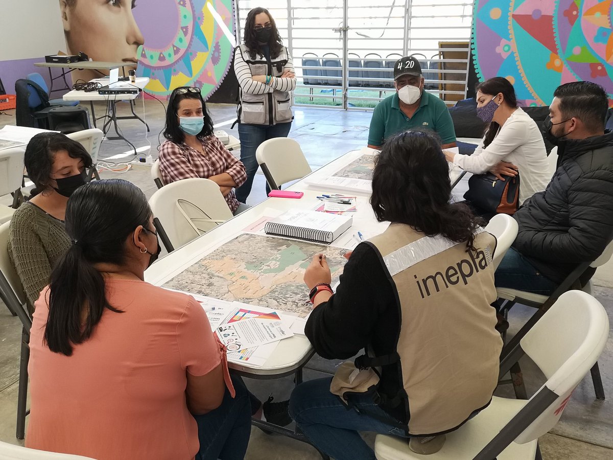 IMEPLAN's tweet photo. La construcción del #POEL de Juanacatlán se realizó con la asesoría y el acompañamiento por parte de la Dirección de Planeación #DiPlan, que encabeza @maru1974, a través de la Gerencia Técnica de Ordenamiento Territorial ¡Enhorabuena! https://t.co/wau5CdVulN