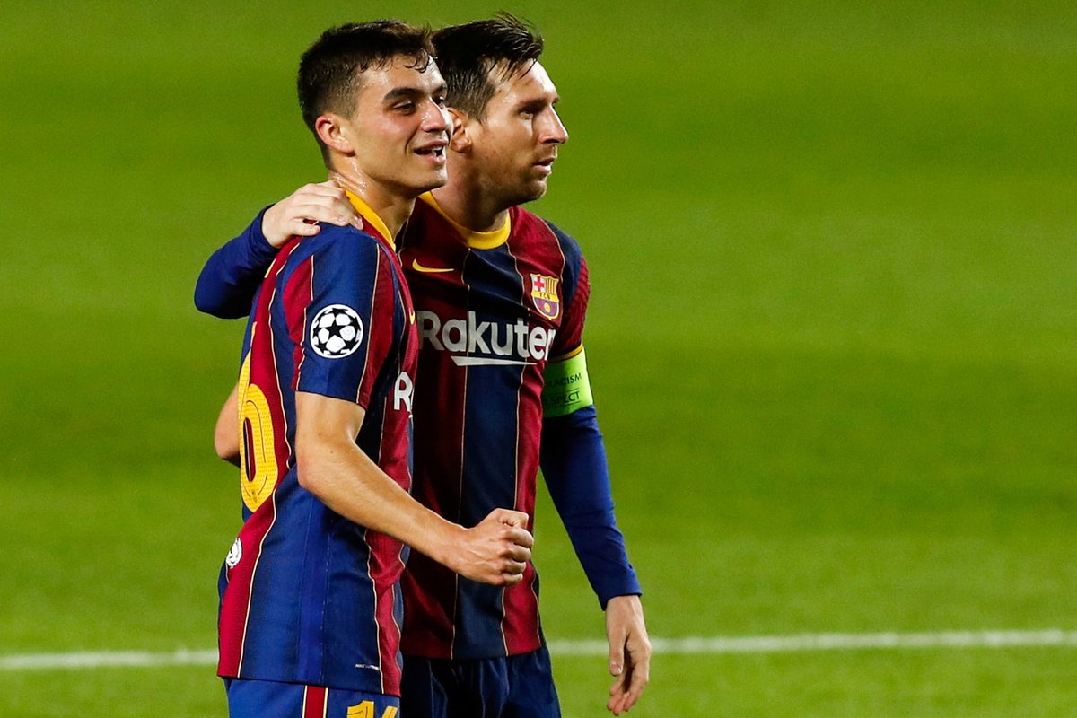 ActuFoot_'s tweet photo. La réponse de Pedri quand on lui demande Ronaldo ou Messi : « Cristiano est un joueur incroyable, c’est un spectacle total de le regarder marquer des buts. Mais pour moi, Messi est le plus complet, un joueur qui vous donne tout, donc je choisis Messi. »

(@Sporf) https://t.co/UcG82QwTBn