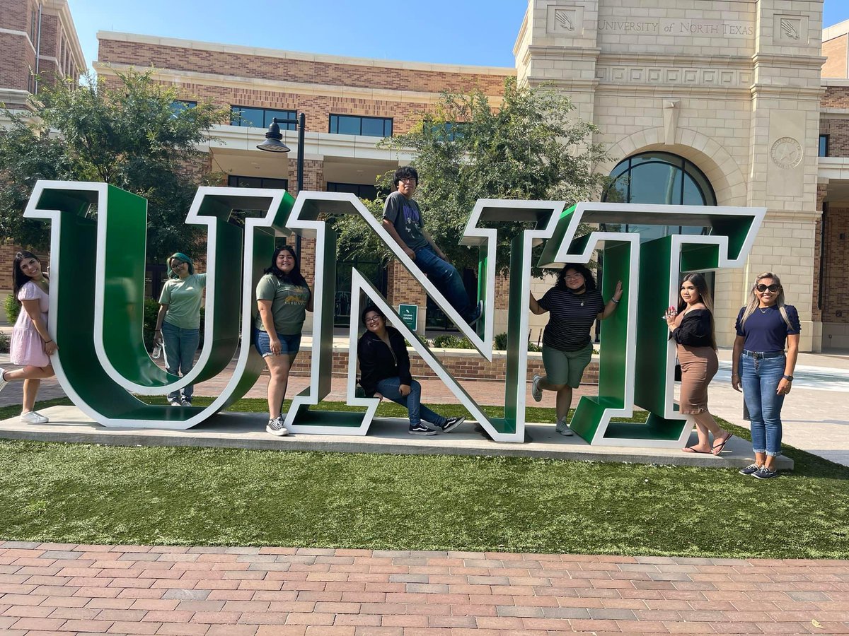 utrgvgearup's tweet photo. Our UTRGV GEAR UP college tours last week were so inspiring to our parents and students 🎓🚐 ! Way to go @PorterECHS @BrownsvilleISD 👩🏻‍🎓💙!!! @UNTsocial @UofDallas #GEARUPWorks #seniors2023 #stedwardsu #utrgv #collegebound https://t.co/5IbBcolxzu