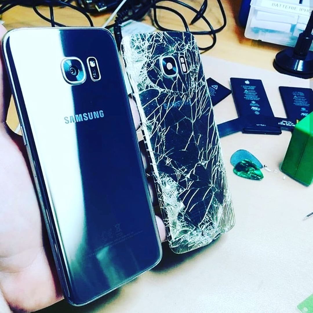 jeanpeter256's tweet photo. @IamHaxx Phone repairs services (screen replacement, batteries, charging systems, housing, back glass replacements,camera glass)
Contact us on  0702017891 / 0781500645 https://t.co/yNoiMCa5Pb