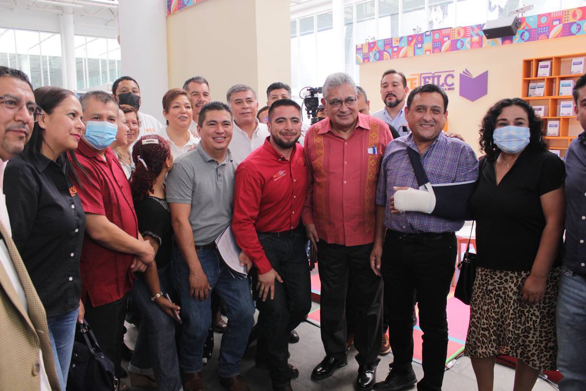 SECC40CHIAPAS's tweet photo. #SnteFIL 📝

🟧 Con su stand en @FILCoahuila 🖋️ regresa #SNTE 📚 a ferias del libro para divulgar la obra de los maestros 🟧 Mtro. Alfonso Cepeda Salas 👉Se hará visible la tarea docente también en @FilMorelia✔️ @FILIPN✔️ y @FILGuadalajara✔️

 👉#PreSNTE 🙋‍♂️ #FILCoahuila2022 📔 https://t.co/zAJYErGrQb