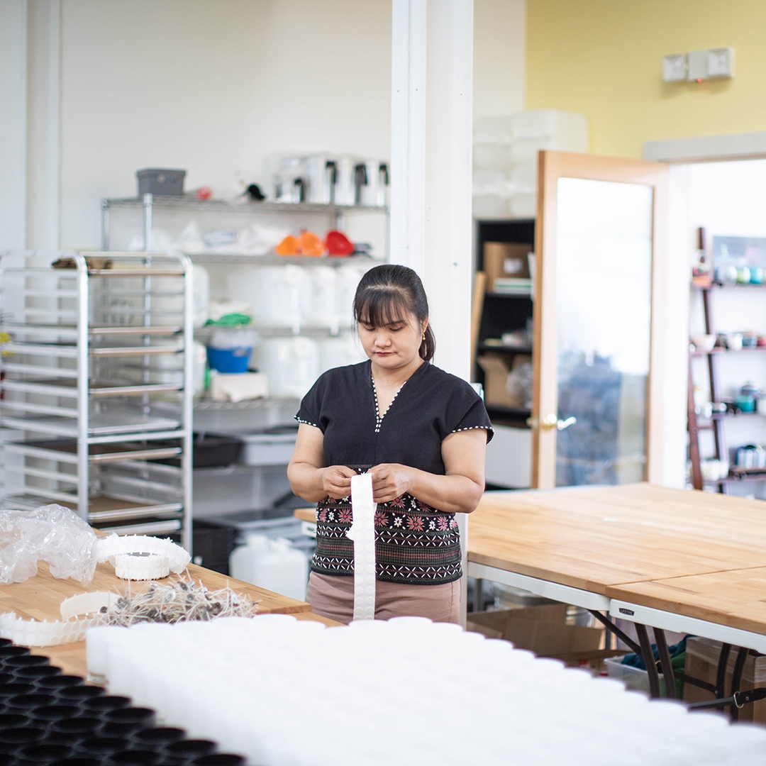 We think that we have the best smelling workspace in all of Easthampton. We're absolutely positive that we have the hardest working team in the world!

Find out more about our amazing artisans: bit.ly/Meet-The-Artis…

#BCorp #ArtisanMade #CandleMaking #SmallBusiness