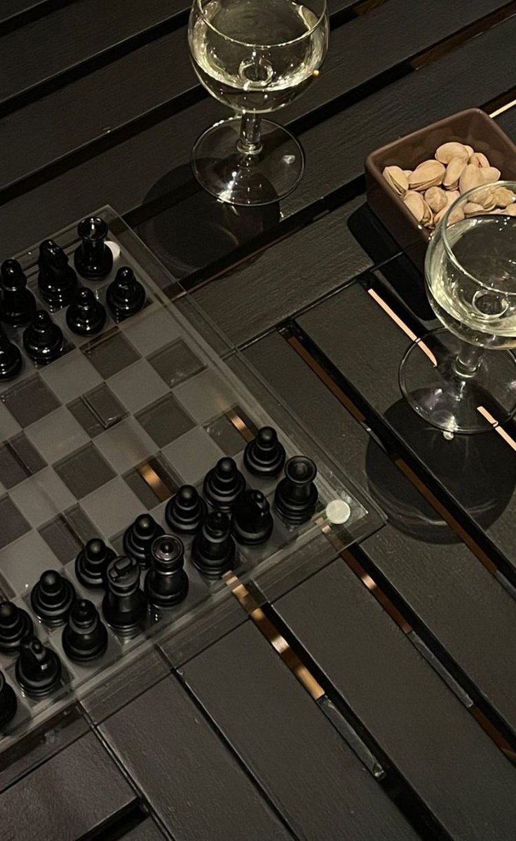 ⠀⠀⠀    ⠀⠀ ︎
⠀⠀⠀    ⠀⠀ ︎oyabun。
⠀⠀⠀    ⠀⠀ ︎
⠀⠀⠀    ⠀⠀ ︎
⠀⠀⠀    ⠀⠀ 
⠀⠀ chess and wine.
⠀⠀