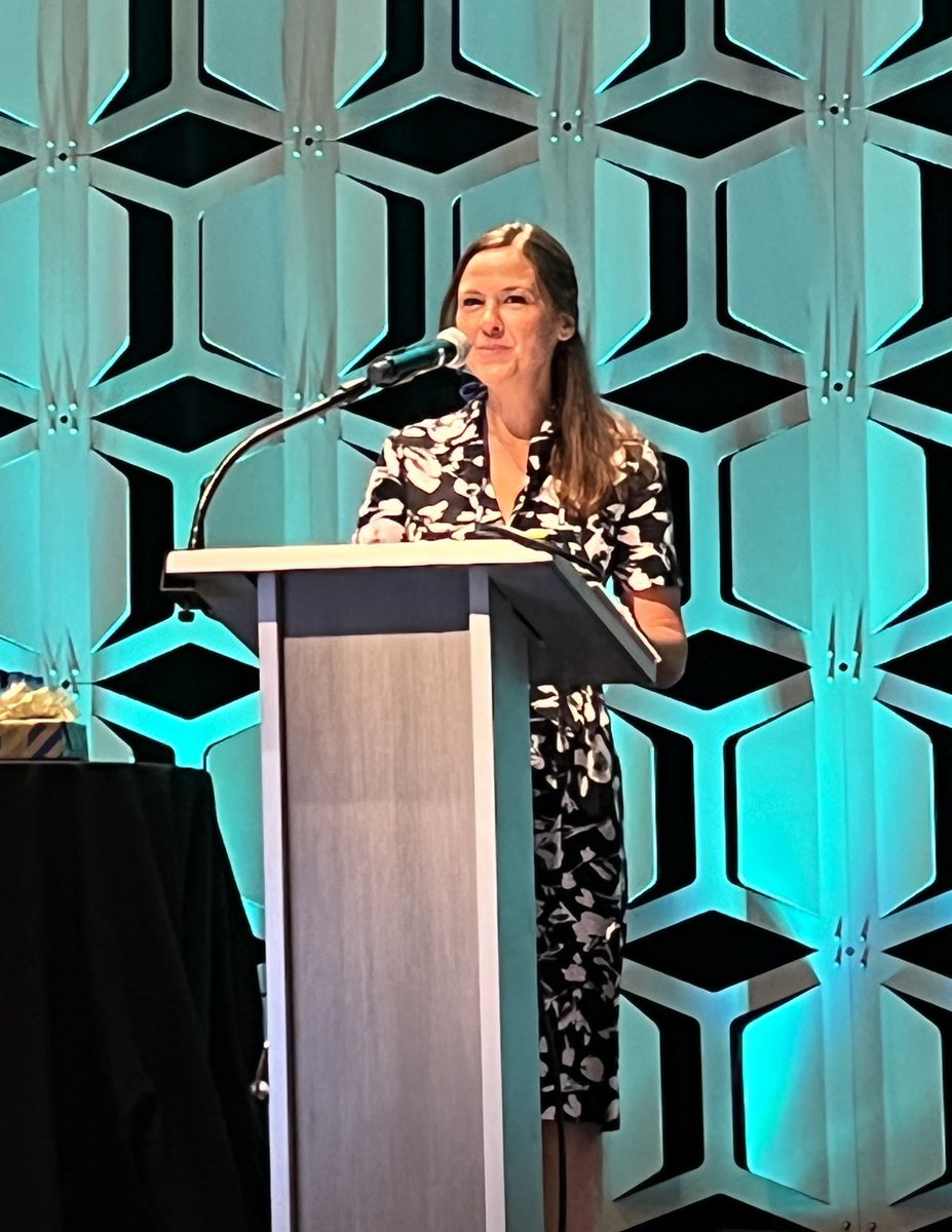 ray_angelo77's tweet photo. Claudia Angelo representing ⁦@W_Lighting⁩ at the ⁦@ALALighting⁩ Conference! https://t.co/ekYkhAThYb