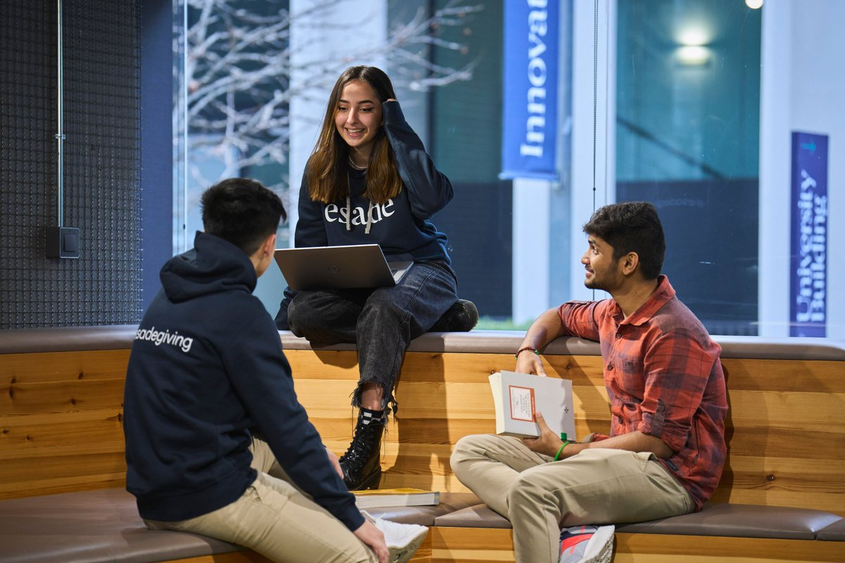 Esade's tweet photo. 🌏The world is full of future leaders and we are firm believers in talent and its potential to change societies and the business world. We want to make a change for the better and we know that our students will help make it possible. #EsadeForTalent https://t.co/MPybiyMqJK https://t.co/HggZpGIDQx