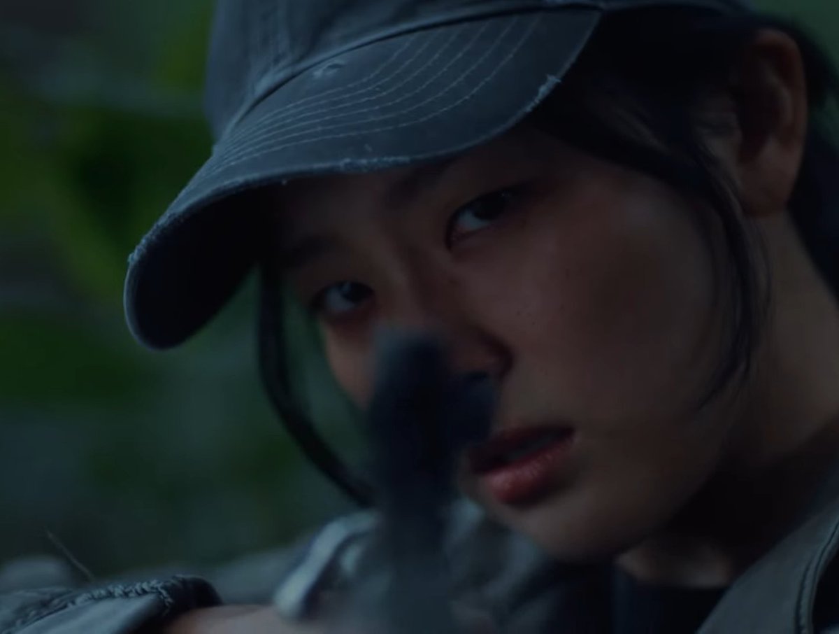 one thing abt seulgi is that she'll always have a fucking gun