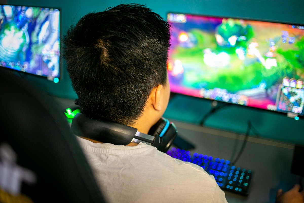 Today is #NationalVideoGamesDay! Are you a gamer... or want to be? Check out our <a href="/cgccesports/">CGCC Coyote Esports</a> club on their discord, discord.gg/CGC.