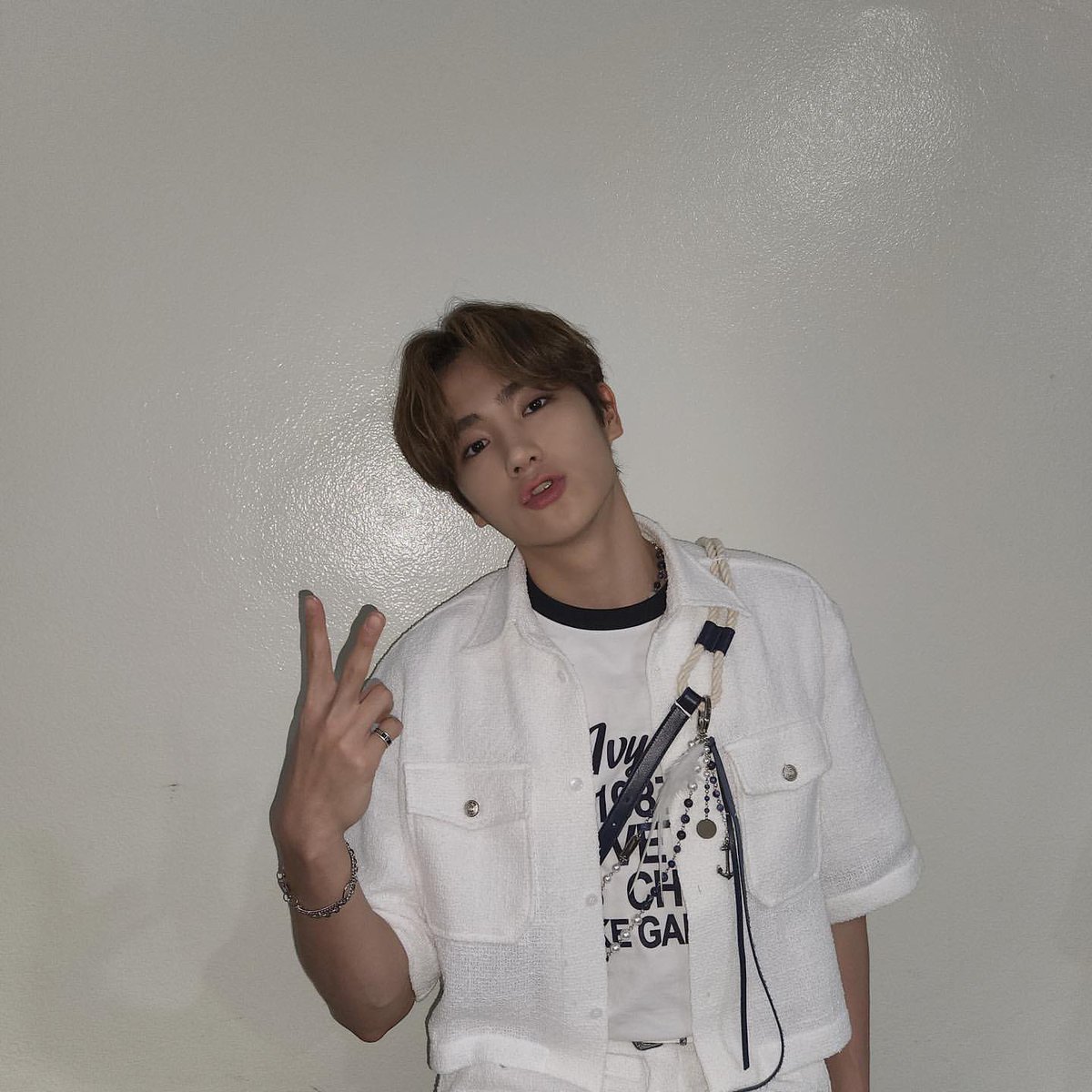tbzzzam's tweet photo. 더보이즈 인스타 #현재 

영훈이가 올려준 생축 사진 https://t.co/961aQp2sl3