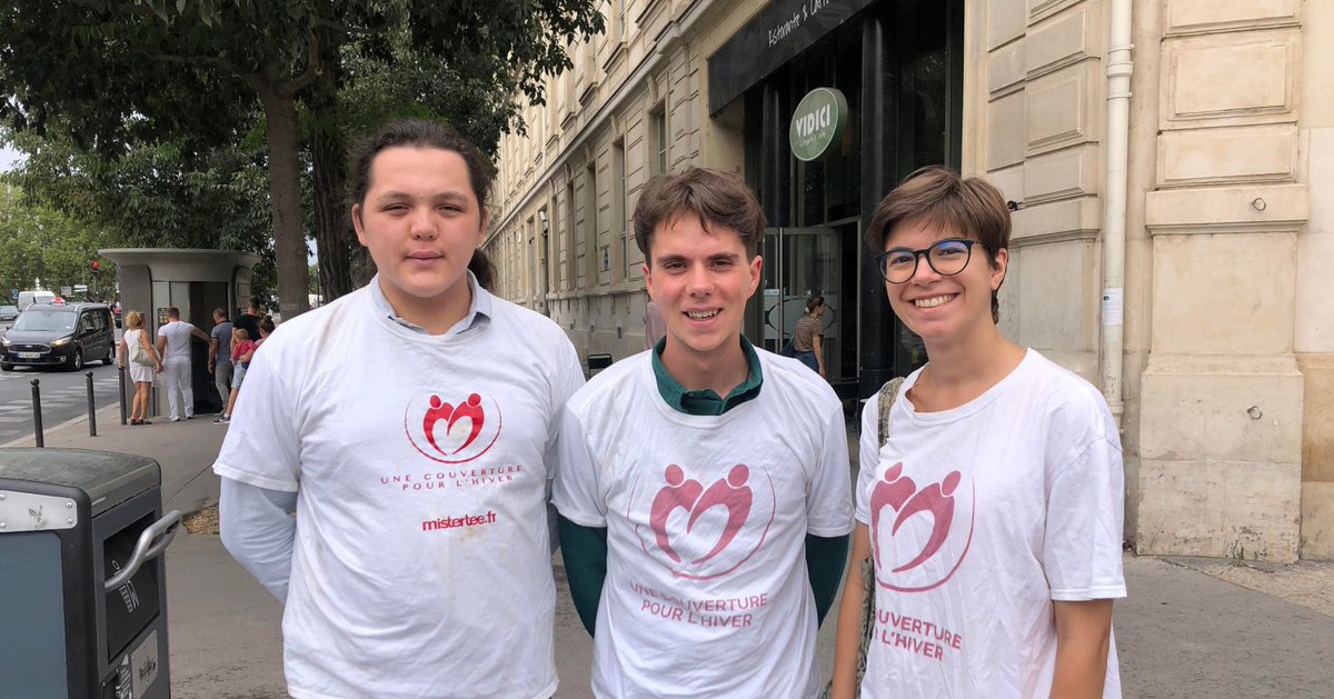 unecouverture's tweet photo. Retour en images des distributions d’eau de cet été 📸

Durant cet été particulièrement chaud, 8 distributions d’eau ont été organisées. Ces maraudes, ouvertes, ont permis à des personnes extérieures de nous rejoindre et d'effectuer leur première maraude🌱 https://t.co/EZjl0k6cgd