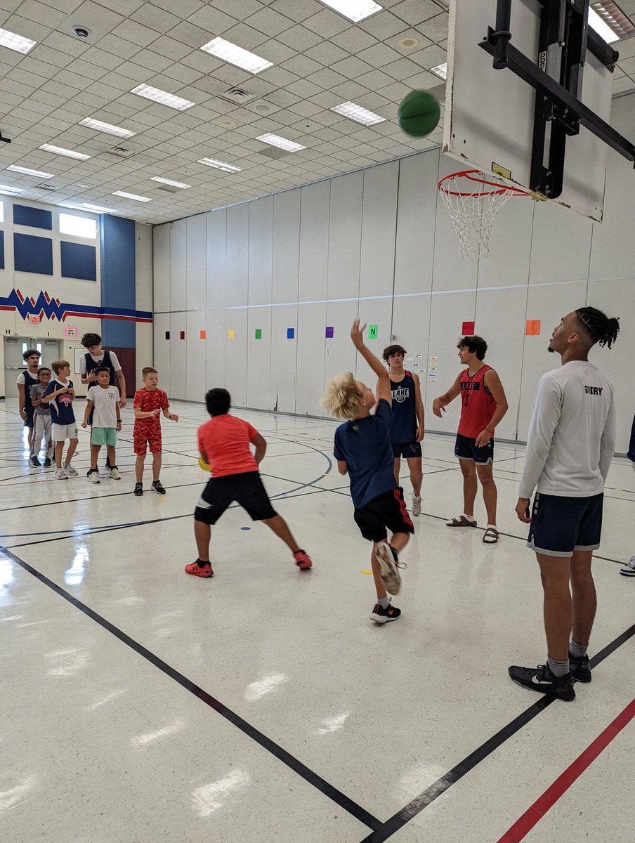 LBrockCounselor's tweet photo. Character Court is back @FalconPassElem ! We're focusing on Respect and Citizenship on and off the court this week with @Clear_LakeHS boys basketball. https://t.co/gBtNamawqB