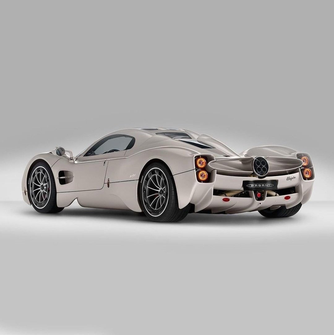 WorldWideCarsTM's tweet photo. The new Pagani Utopia 💯 https://t.co/2AMPzo4plI
