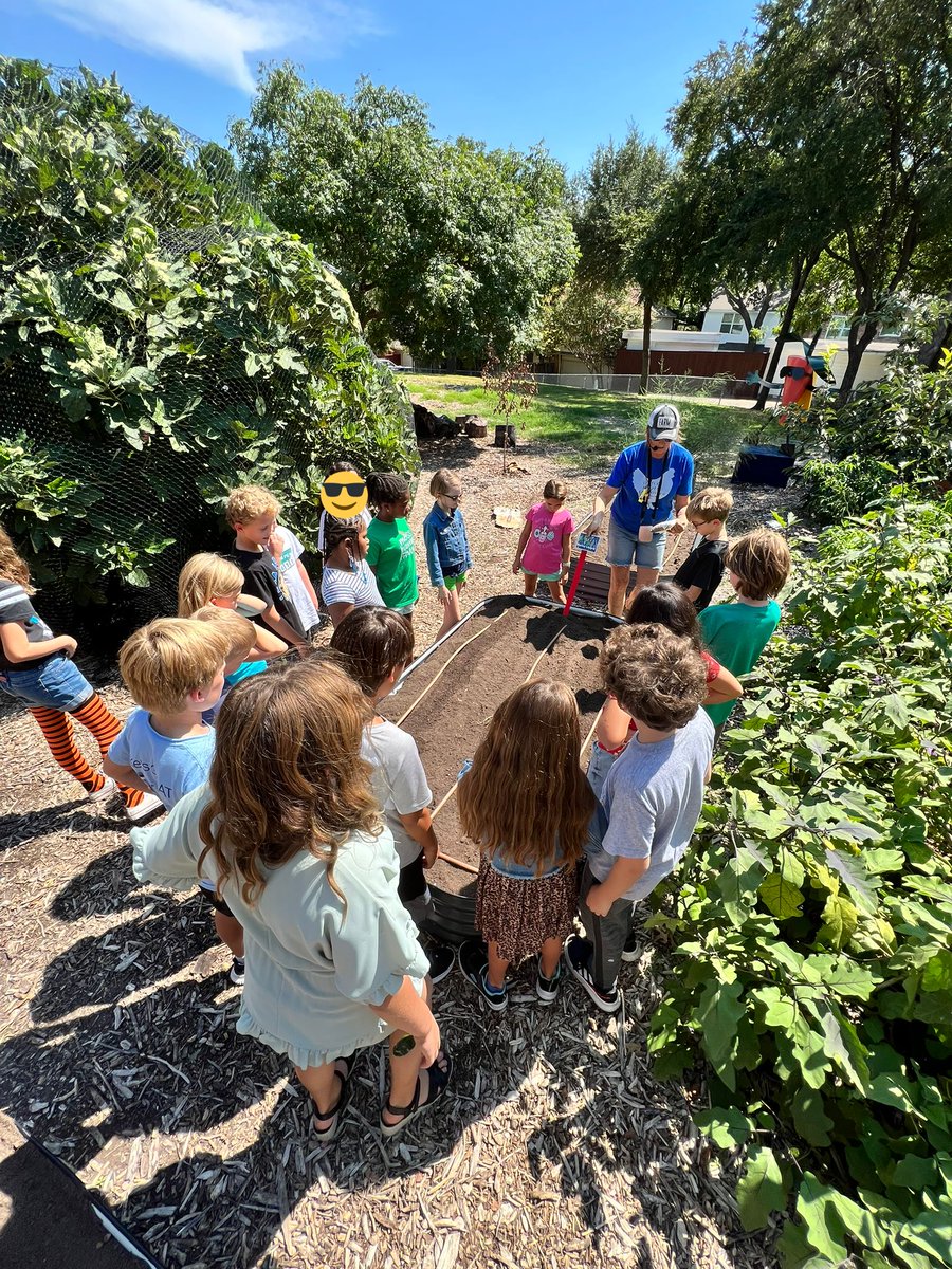 MsLeein4th's tweet photo. SO much fun at our first day back at the MHE Farm! We love getting to spend time outside learning from Farmer Kim! #LevelUpMHE #RISDBelieves https://t.co/29T19sPrDb