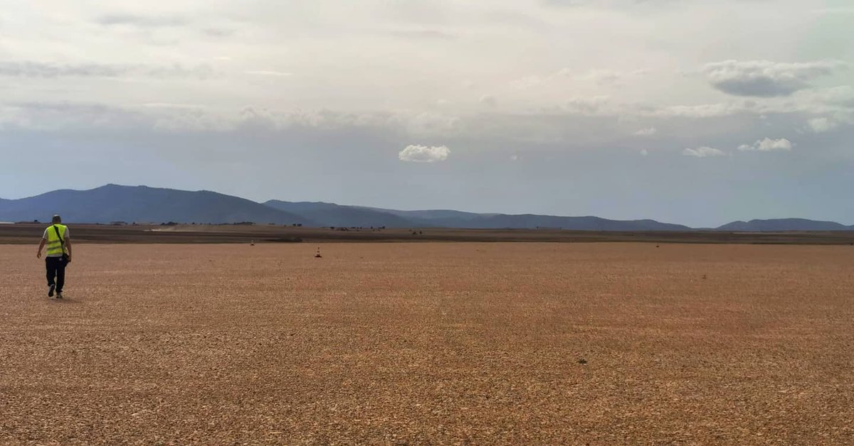 AragonFilmCom's tweet photo. #allyouneedisaragon
#scoutingday
🛫El #Aeropuertoteruel se ha convertido en 'obligatorio' dentro de nuestros 'scouts a la carta'
➡️Cuéntanos qué necesitas
➡️oficina@aragonfilmcommission.es
https://t.co/dXPOUAIYup 
@TeruelFilmCom
@GobAragon https://t.co/B9ekoDAAMf