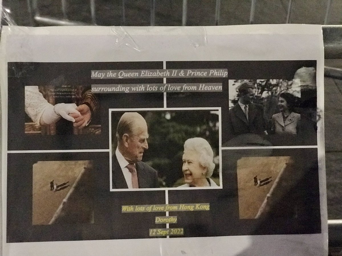 DorothySin's tweet photo. Farewell to your Majesty, The Queen Elizabeth II #stgilescathedral https://t.co/WGk3ZtUeEO