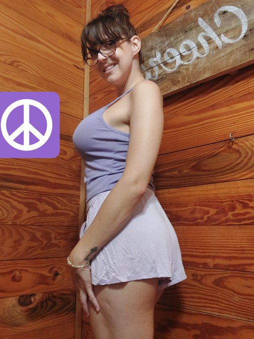 Hanging around in my PJ'S #pajama https://t.co/UxDRs727oZ<a href="/tag/pajama"class="tags">#pajama</a>