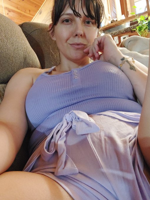 Hanging around in my PJ'S #pajama https://t.co/UxDRs727oZ<a href="/tag/pajama"class="tags">#pajama</a>