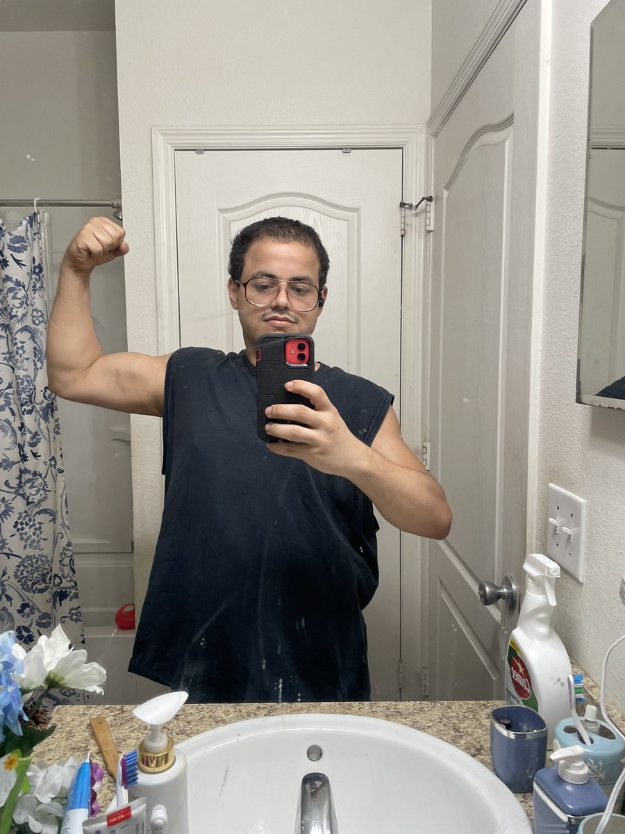 Kaijuking30's tweet photo. #Selfie #SelfLove #SelfConfidence #Confidence #innerSelf #SelfieNation #SelfieAddict #SelfieWeek #SelfieMonth #SelfieYear #SelfieKingdom #Love https://t.co/bmOszUyiOH