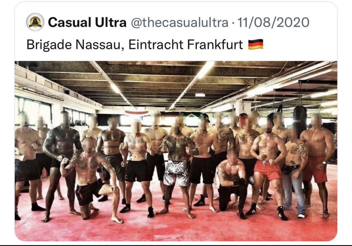tei_og's tweet photo. Mort par arme à feu côte à 1,90 à la FDJ 
#omfrancfort https://t.co/UZEtioJFEF