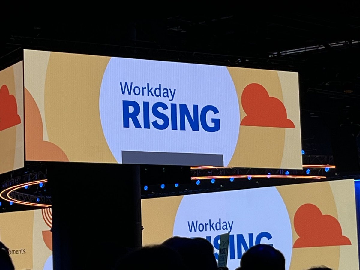 FoliaGrace's tweet photo. #workdayrising begins! https://t.co/Qt5ULHsrVL