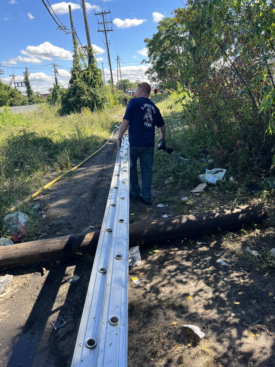 brahp's tweet image. He helps out whenever he can! Kevin White up from the job in Lawrence!