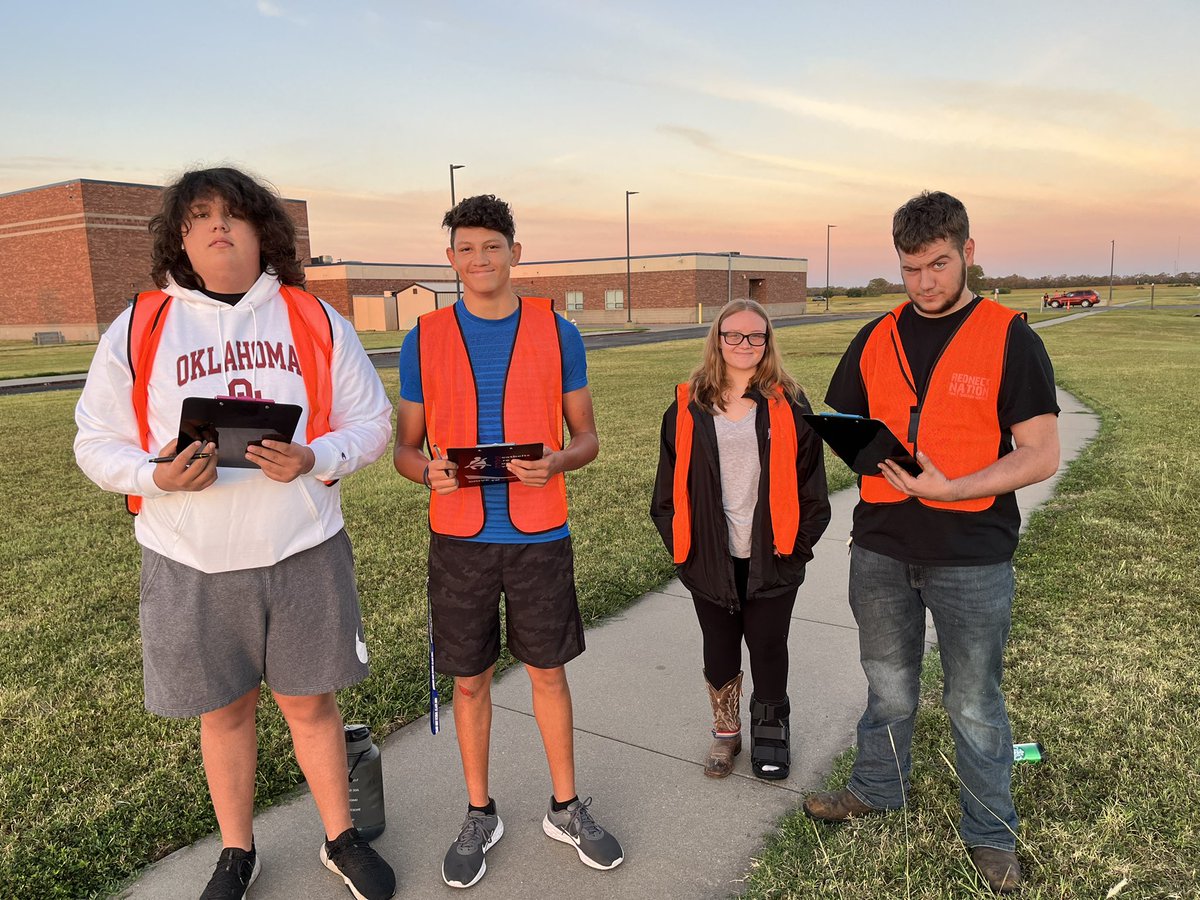 ghs_safe's tweet photo. GHS SAFE Club conducted seatbelt surveys at the end of August. Results were:
Students: 97.12% belted and 1.41% distracted.
Adults: 96.12% belted and 1.22% distracted. https://t.co/z9kagAHS2p