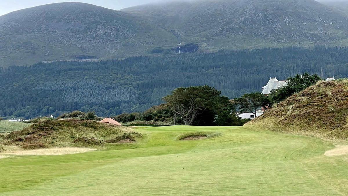 GreatGolfHoles's tweet photo. 9th Hole, Royal County Down Golf Club, Newcastle, Northern Ireland https://t.co/gzXgwk82YJ