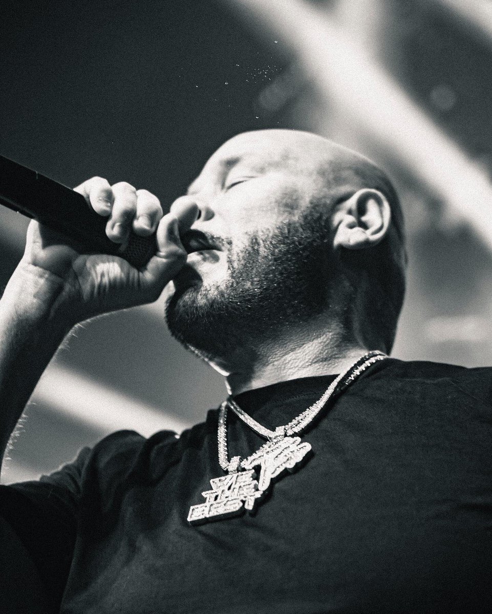 CensoredChannel's tweet photo. FatJoe - CR / 2022 
Noche de histórica @fatjoe #censoredchannel #cr https://t.co/YRjeA2vAHo