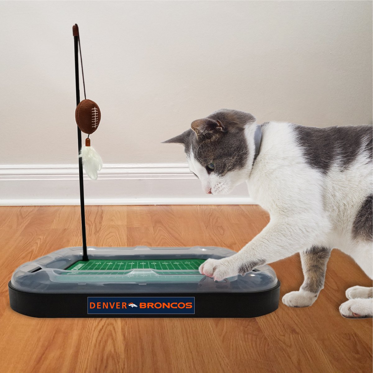 PetsFirstCompa1's tweet photo. The #PetsFirst 6-in-1 #CatScratch #Toy is the #Best investment you'll make for your #Kitty!
- A REVERSIBLE #ScratchBoard with a #FootballField felt design.
- A Plush Football filled with #Catnip with hanging feathers.
- A #CatBall around the #Field with a bell.
And much more... https://t.co/Eosp3fVkJL