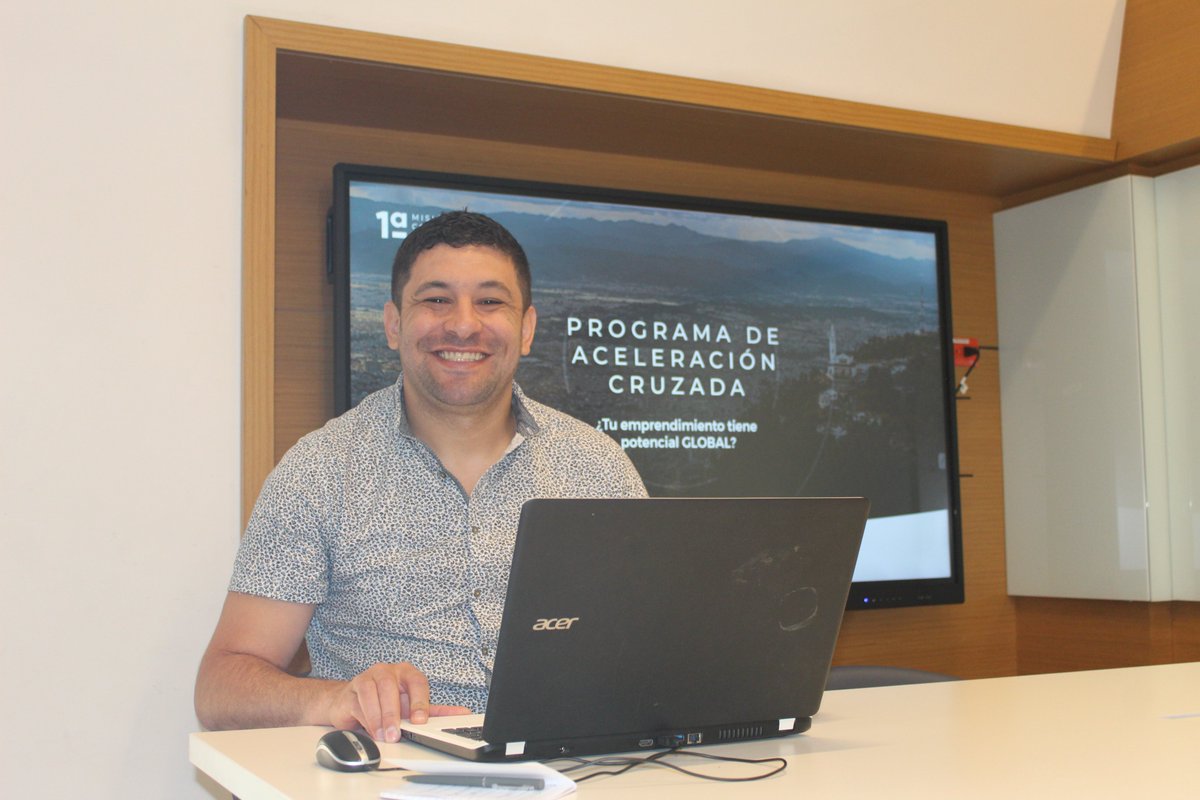 InnpulsaCol's tweet photo. Las #Fintech hicieron un recorrido por el #FintechLab y el #LivingLab de la Universidad, con el fin de conocer su modelo de educación en cultura financiera y los proyectos de vanguardia, donde desde la academia se resuelven problemáticas haciendo uso de tecnologías financieras. https://t.co/7luLXKUWUe