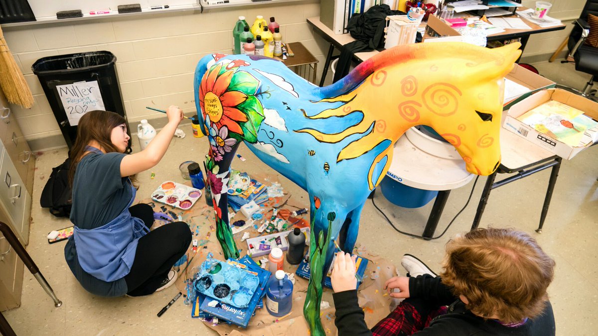 FCPSKY's tweet photo. September 11-17 is National Arts in Education Week! We know the arts play a transformative role in the lives of FCPS students. 🤩This week, we celebrate the impact of the arts on student achievement, our community, and beyond! #ArtsinEd #BecauseOfArtsEd #FCPSKY https://t.co/5kZWZKyEtt