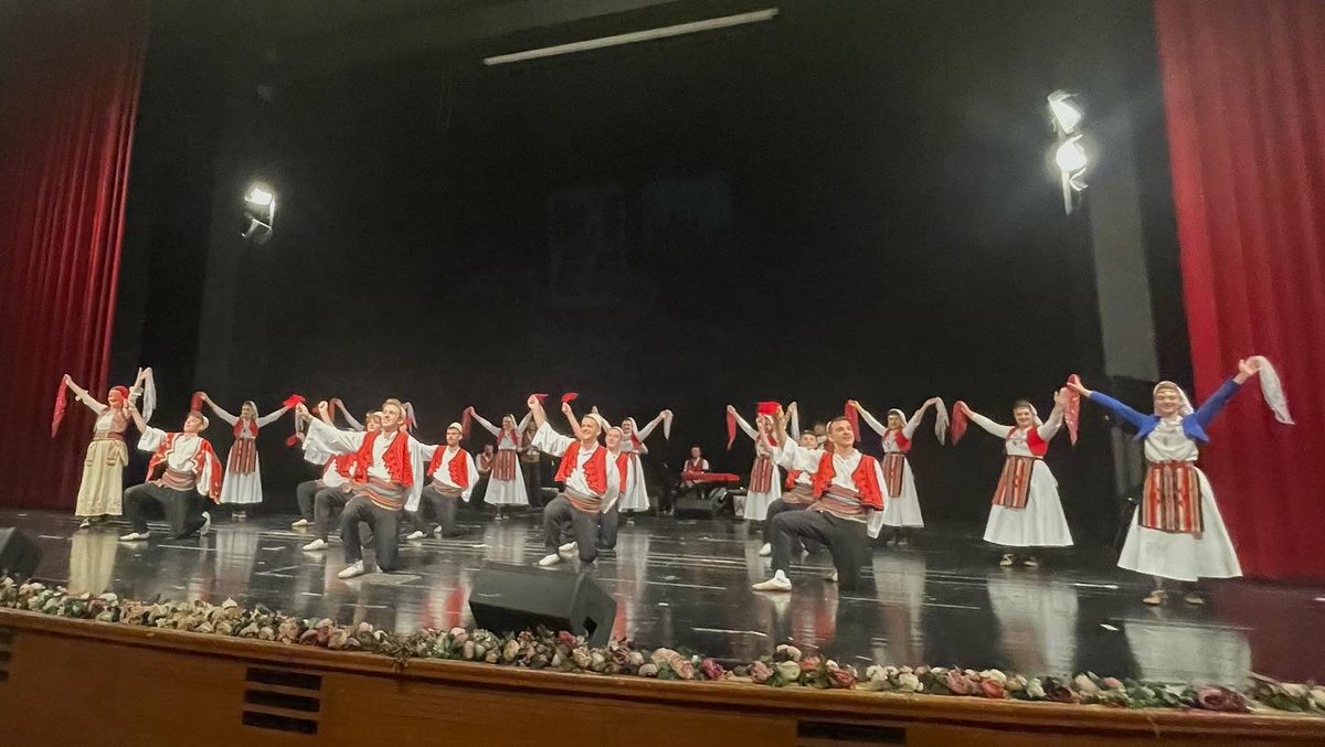 ZaferFolklor's tweet photo. Bu akşam gala gecesi Merinos Atatürk Kongre Ve Kültür Merkezi’nde düzenenlenen Rumelifest etkinliği sahnemizden 📸 https://t.co/MZz6AwLFw4