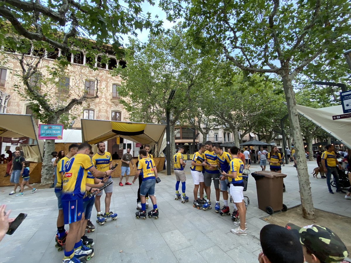roger_isern's tweet photo. N'hi podria dir 'Les Festes del Tura en 4 imatges', però us estaria mentint
Ni 1000 ho podrien resumir. No valorem allò que tenim fins que deixem de tenir-ho. I això és el que ens ha passat els últims dos anys amb les @FestesdelTura
Bentornades, estimades #FdT22 https://t.co/cvzdiGzK4X
