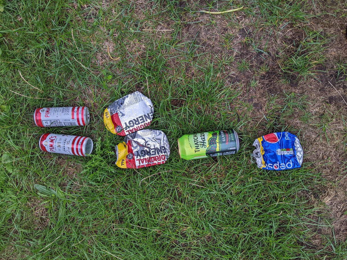 It was a surprising draw today with two cans of cheap energy drink and two cans of <a href="/PimmsGB/">Pimm's</a>! It's litter o'clock!