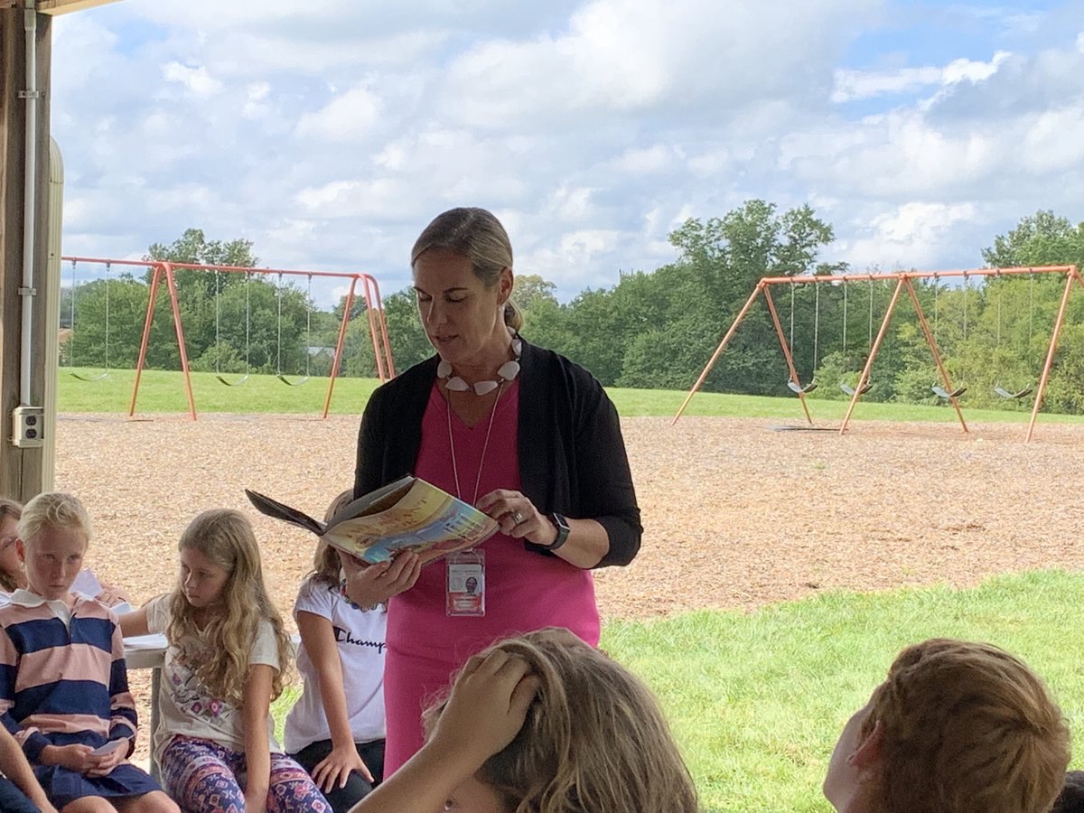 MrsSack_NC's tweet photo. Mrs. Esposito visited 2nd grade to talk about leadership today. She answered some of our leadership questions and even read us a story with a great message. Thank you, Mrs. Esposito! @ojrsdnc https://t.co/1t2PTWSqiV