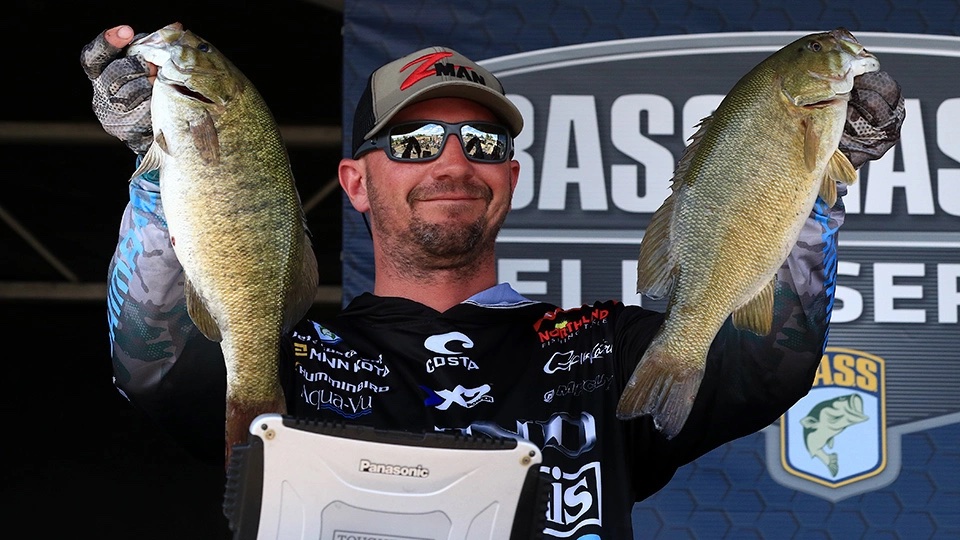 JackLinks's tweet photo. Smallmouths, big wins. Check out this recap of the Lake Oahe Bassmaster Elite Series Tournament and see who came out ahead in the standings! #HookTheBeast @bassmaster https://t.co/6GZH6PgZgv