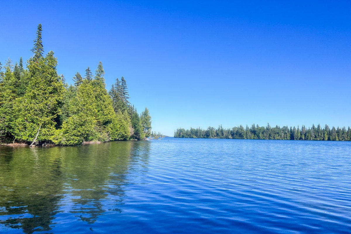 thepointsguy's tweet photo. With views like these, it's shocking that Isle Royale National Park only receives around 20,000 visitors per year. 🤯

Here are a few reasons TPG's @capriwhiteley was impressed by this isolated national park. 🧵👇 https://t.co/1Wuet5ShL8