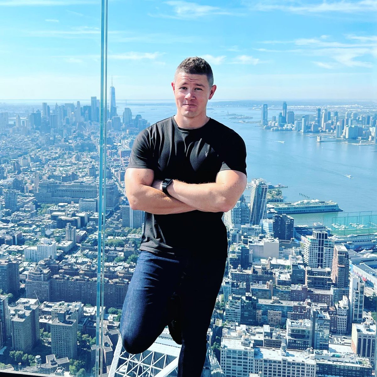 Fred_Mills's tweet photo. Never been so grateful for good engineering. Leaning back on cantilevered glass, 102-storeys above New York. #loveconstruction #engineering #skyscrapers https://t.co/OadWiCdL9b