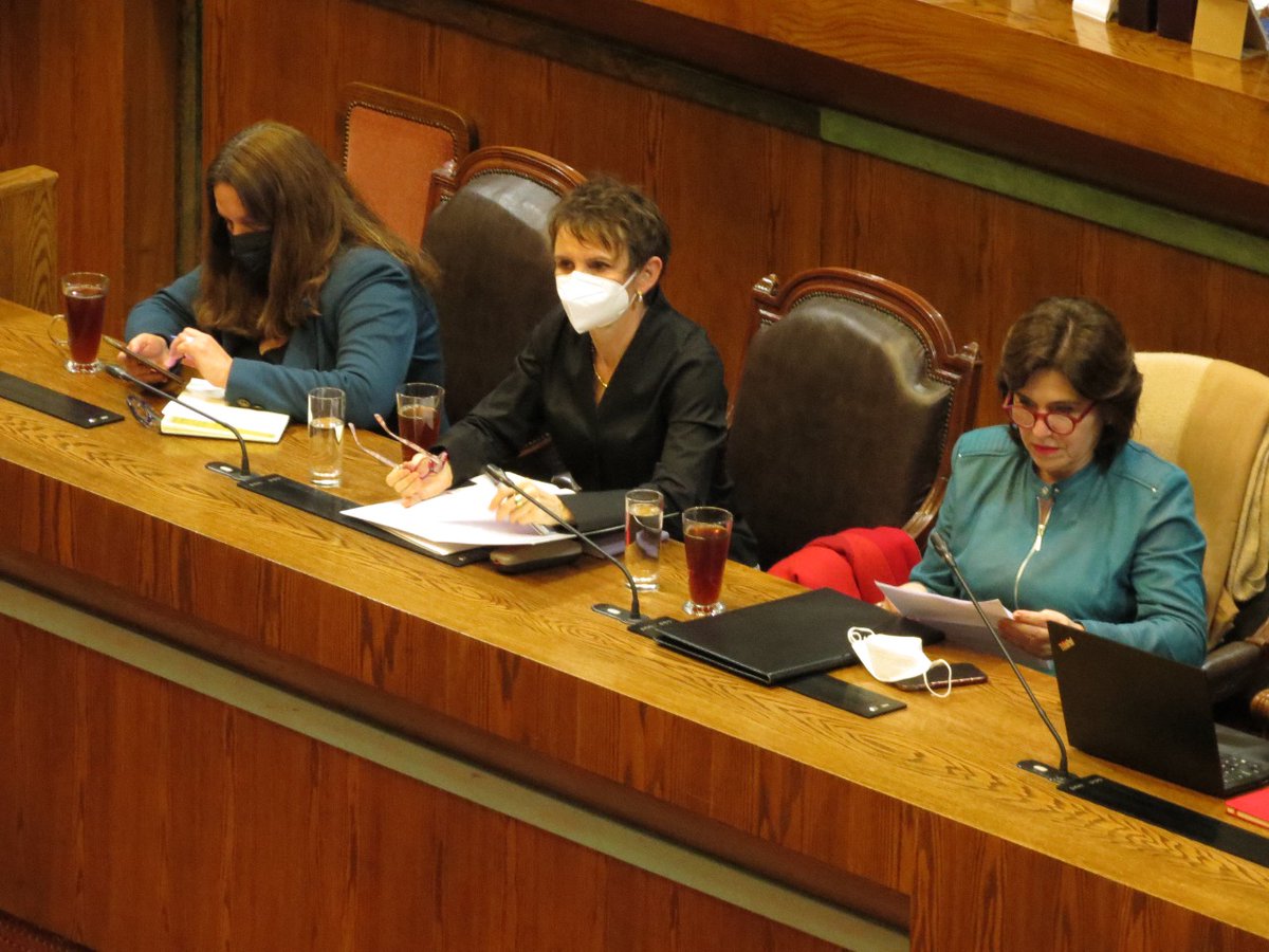 bancadaPSchile's tweet photo. EN SALA/ Las ministras Carolina Tohá (Interior), @AnaLyaUriarteR (Segpres) y @Mayafernandeza   (Defensa) solicitan prórroga del Estado de Excepción Constitucional de Emergencia #EECE en la región de #LaAraucanía, además de las provincias de #Arauco y del #Biobío. https://t.co/Yquyymvpyz