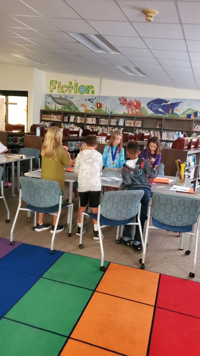 Did a lesson about Teamwork and then had the kids work in trams to build a spaghetti tower.#TEAMwork <a href="/chawkfan91/">JB Kilpatrick</a> <a href="/MrsRossersClass/">Jennifer Rosser</a> <a href="/NewHanoverCoSch/">New Hanover County Schools</a>