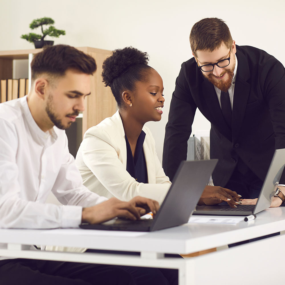 wedefineit's tweet photo. You're a busy professional. As such, you likely need access to important docs on the go. Explore our Software Solutions so work can really travel with you. https://t.co/syxWeGxXik https://t.co/zQXpUIxS03