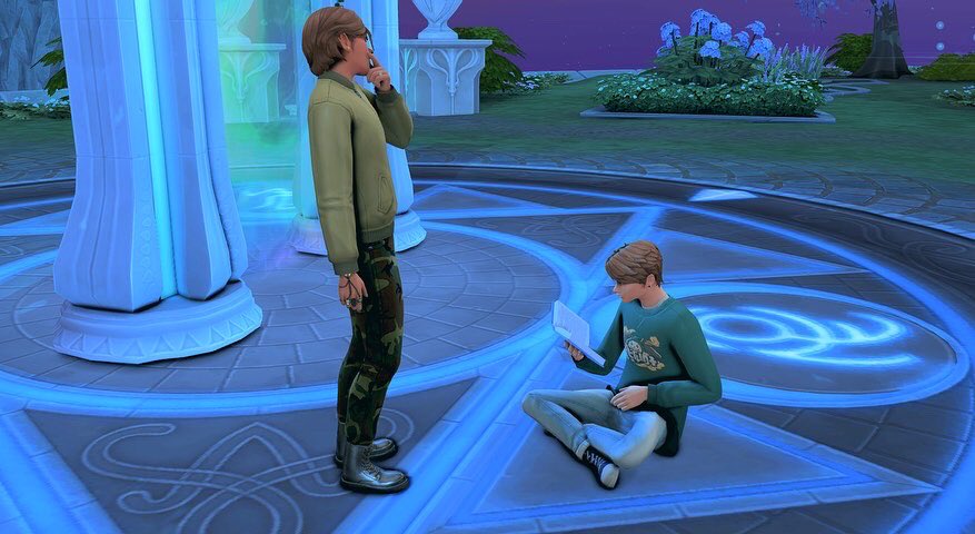 Howell_Legacy's tweet photo. Tutoring in the Realm Of Magic ✨🐺❤️
#sims4 #TS4 #Sims4Werewolves #LouHowellEdit #Sims4RealmOfMagic #Sims4GetFamous #TS4Gameplay #ShowUsYourSims https://t.co/iwz3jMsk5M