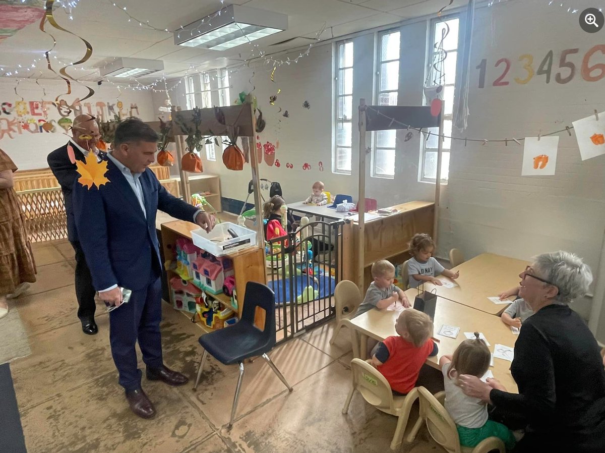 crees2008's tweet photo. @Mission_Ready OH thanks @RepMikeCarey for participating in our Brass in the Class preschool reading event.  Early learning builds a strong nation.  @fightcrime_oh @ReadyNation_OH @strongnationUSA https://t.co/l7jCPANTwb