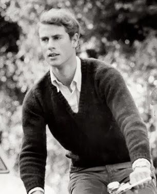 Lili_in_London's tweet photo. Young Prince Edward https://t.co/ZiXW72N6un
