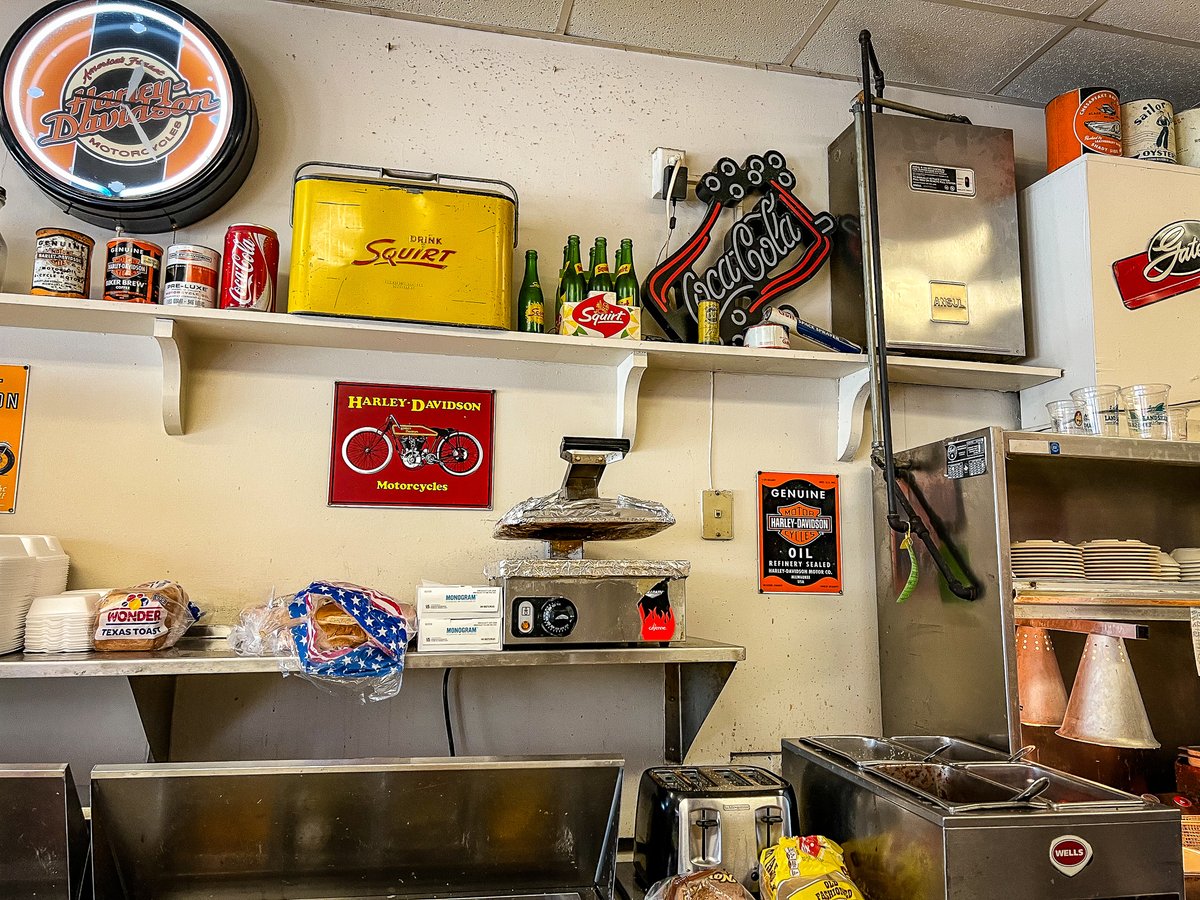 TheSociableAdv's tweet photo. Bob's Restaurant in Madison, NC, is a staple of the local food scene. Check them out on your next trip to Madison.
@VisitNC @RockinghamCoNC
#rockinghamcountync #smalltown #visitnc #NCFood #explorelocal #madisonnc #NC #discoverNC https://t.co/Co2ArLihZD