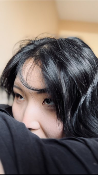Eye contact 😎 https://t.co/0gvzZPSZEx