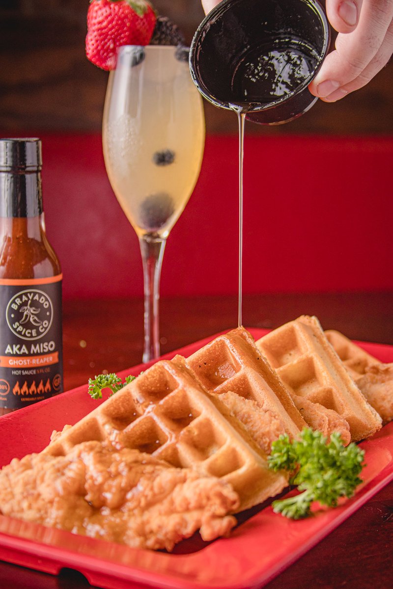 theomegagrill's tweet photo. Yummmm 🍗🍗🍗 Chicken and Waffles https://t.co/xSo6ln1aoQ