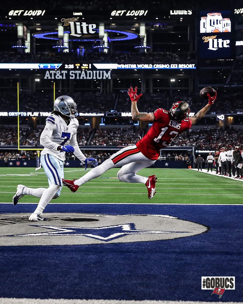 DontTrimThatFat's tweet photo. Big time players make big time catches💯💯🏌🏿🏌🏿 @MikeEvans13_ make it look easy 🔥🔥🥶🥶 @Buccaneers #NFL #GoBucs #SorryToHearThat #WhooWhoo #DontTrimThatFat https://t.co/MWnD7gb19Z