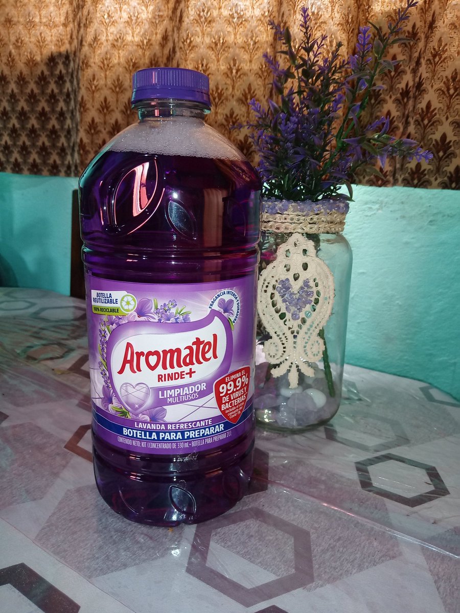 Anilec's tweet photo. Ya conoces los productos de @Aromatelrinde?  Con sus envases reciclables, para que en tu segunda compra solo adquieras el concentrado. Aroma que mantiene fresca tu ropa y tu casa #AromatelInsidersMx  Yo llevo probando unos días el limpiador multiusos 👍🏽 https://t.co/dwRh4TAEvX