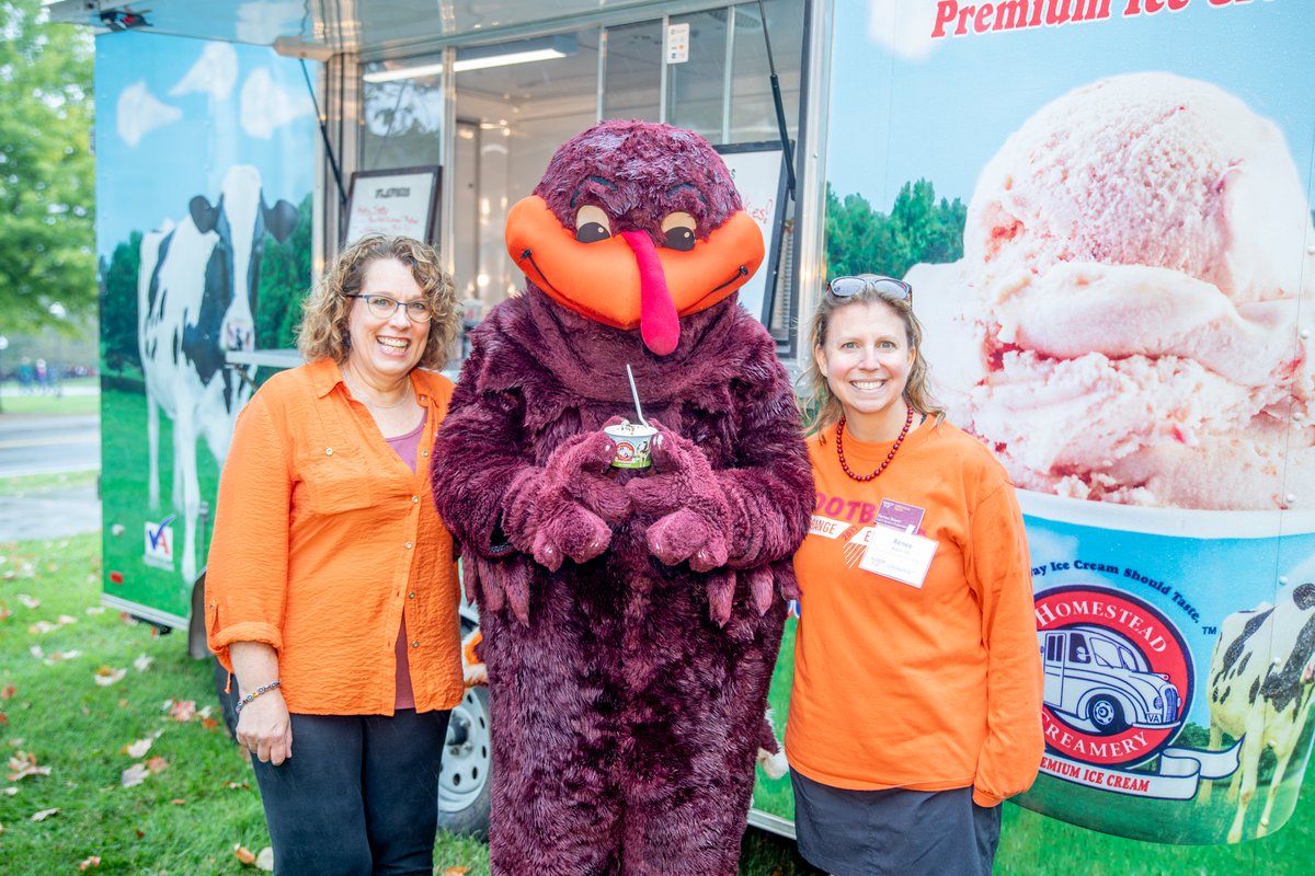 VTFoodScience's tweet photo. It was great to see so many FST and CALS alumni enjoying #HokieTracks, #FightinHokiesLager, and #AllHailtoThee! We do it for the #Hokies. 🦃🍨🍺

Also, it's official. Hokie Tracks is officially @TheHokieBird approved! 🎉 

@VTFermentation @renazerthelaser @VT_alumni https://t.co/x4Enef9BdP
